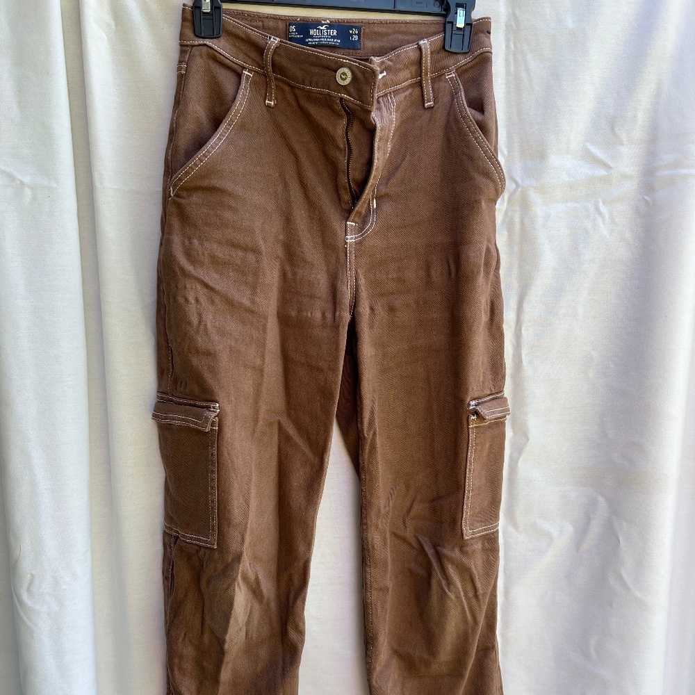 Hollister Brown Cargo High Waisted Pants